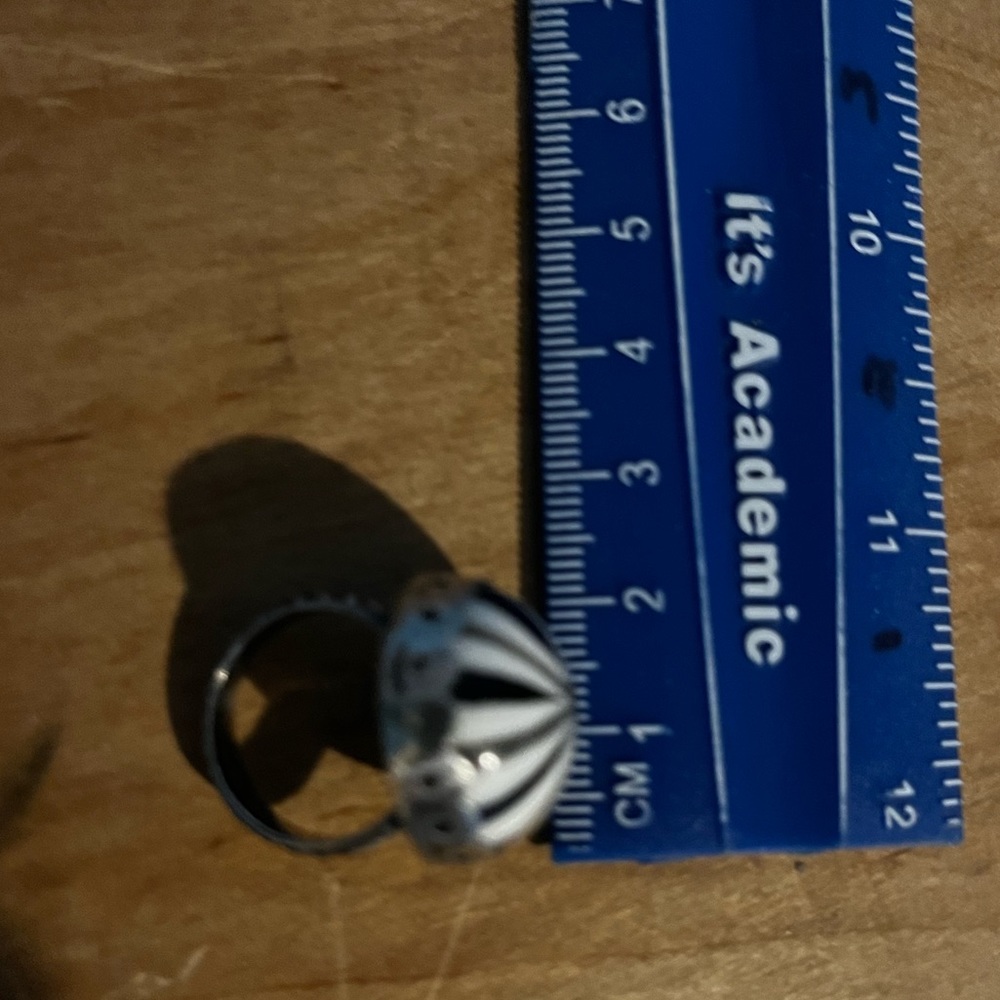 Vintage Bigtop Lucite and Sterling Ring - Picture 5 of 8